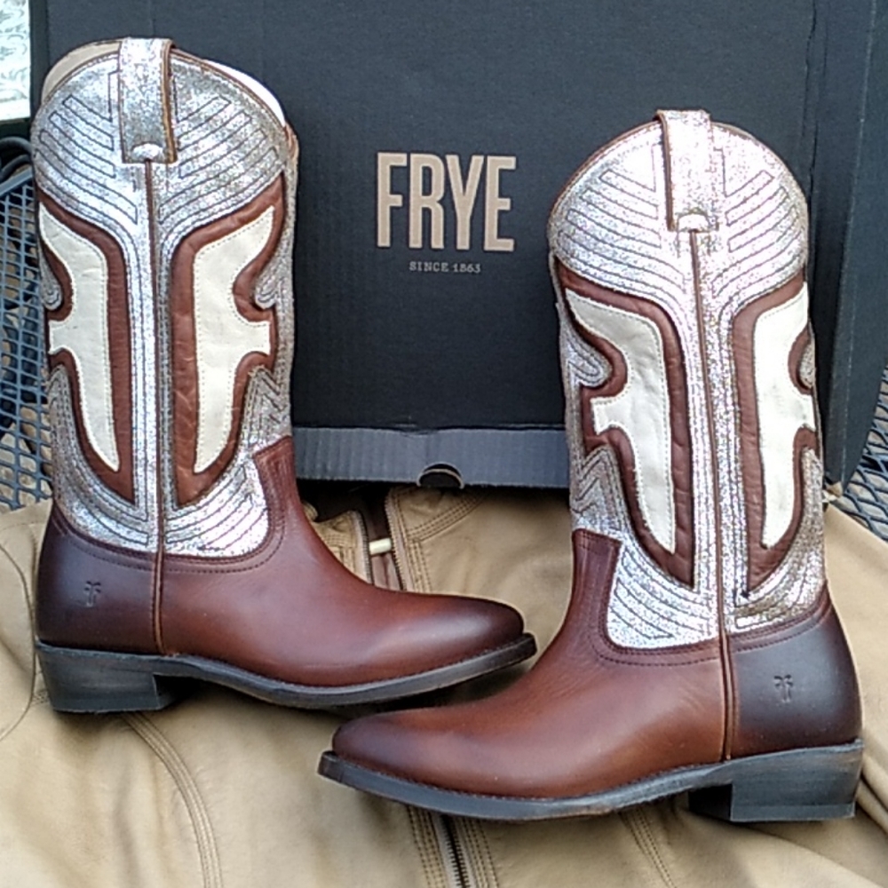 ❤️💐⚡️NIB Women's Frye Billy brown tan boots size 6❤️💐⚡️ - Picture 5 of 16